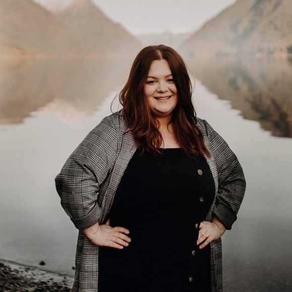 Meet your Posher, Madison - Picture 1 of 1